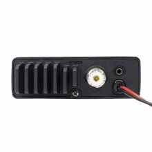 Радиостанция PNI Escort HP 5500 CB със захранване към запалката
